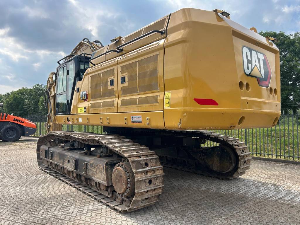 CAT 374 only 3820 hours – HP, MP lines