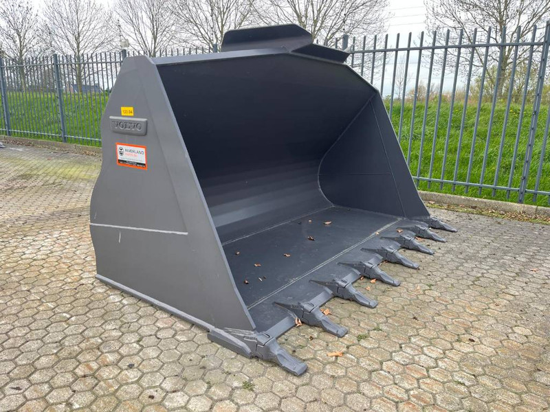 Volvo L 120 H bucket