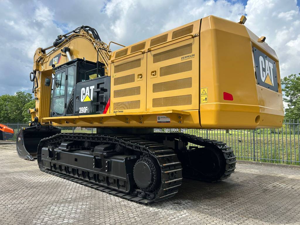 CAT 390 F L hammer lines – new undercarriage